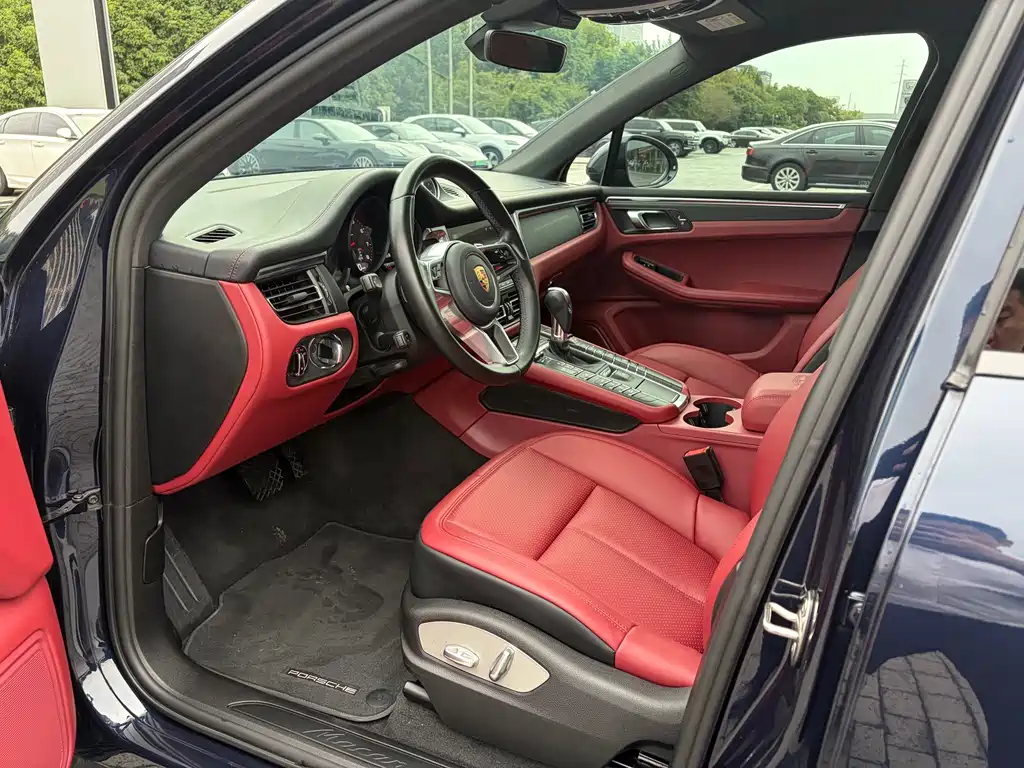 Porsche Macan — миниатюра 11