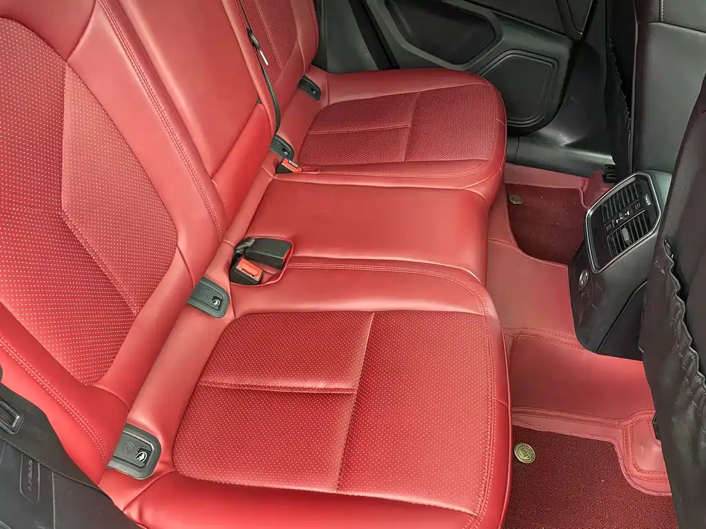 Porsche Macan — миниатюра 13