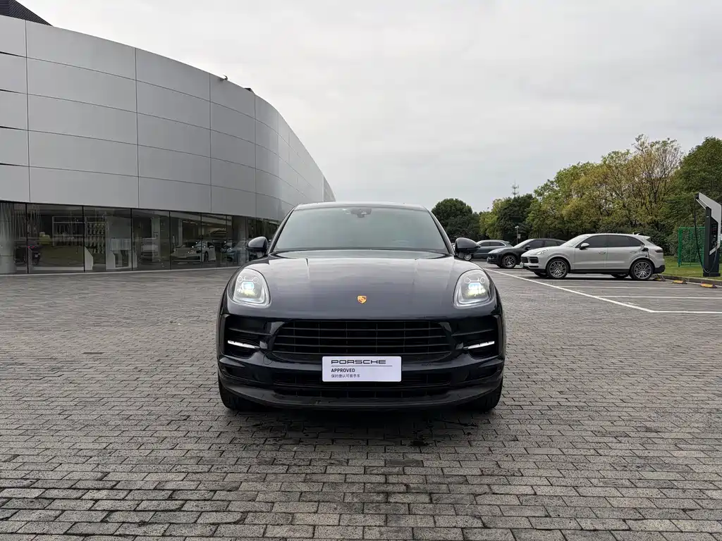 Porsche Macan — миниатюра 2