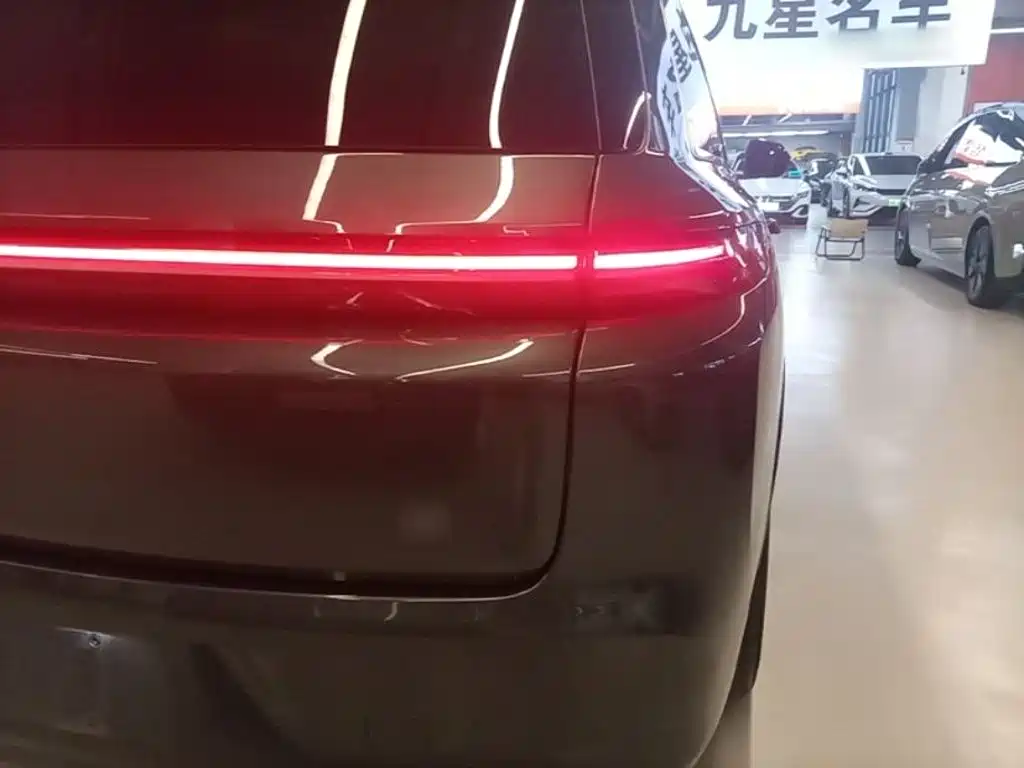 Li Auto Li L8 — миниатюра 8