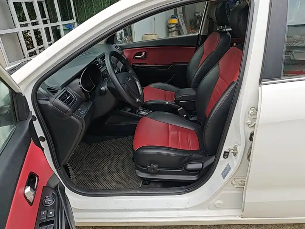 Kia K2 — миниатюра 15
