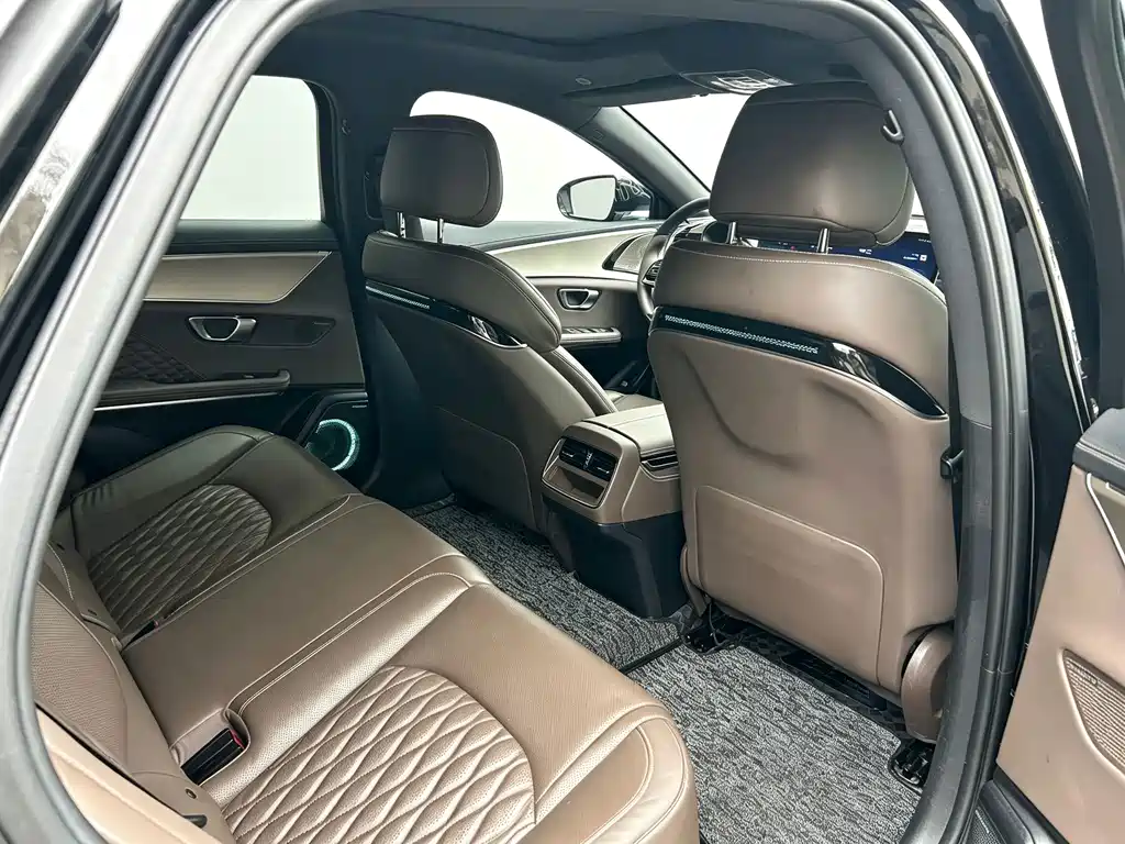 BYD Han — миниатюра 5