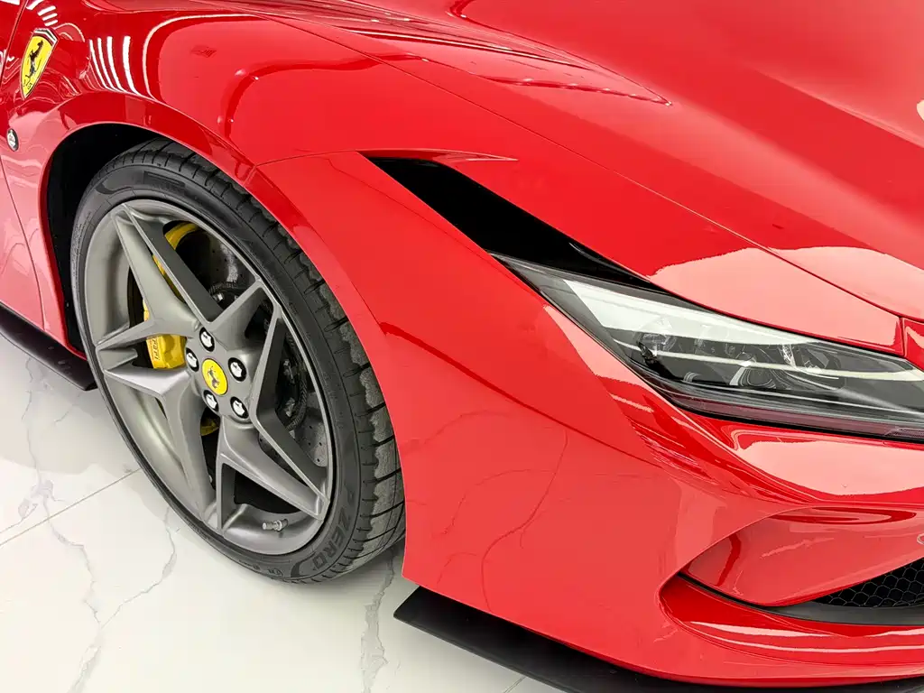 Ferrari F8 — миниатюра 4