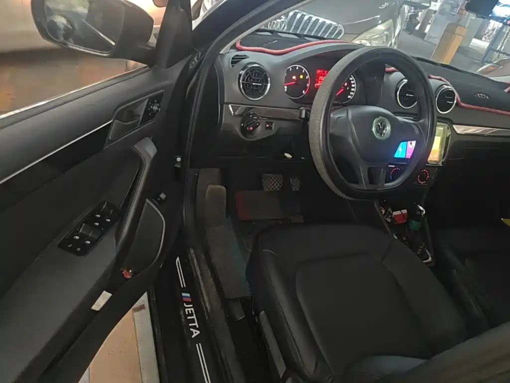 Volkswagen Jetta — миниатюра 16