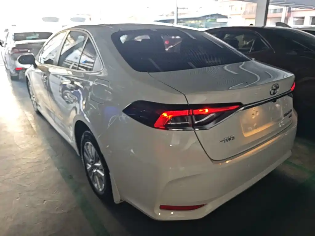 Toyota Corolla — миниатюра 5