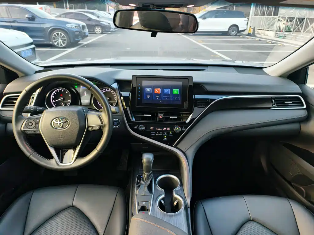 Toyota Camry — миниатюра 7