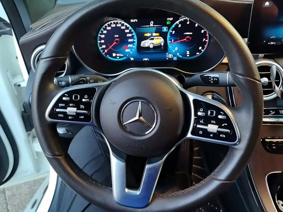 Mercedes-Benz GLC — миниатюра 15