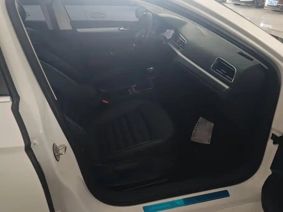 Volkswagen Lamando — миниатюра 8