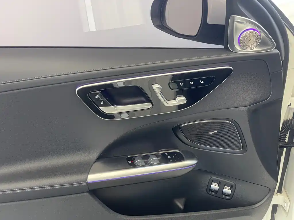 Mercedes-Benz C-Class New Energy — миниатюра 6