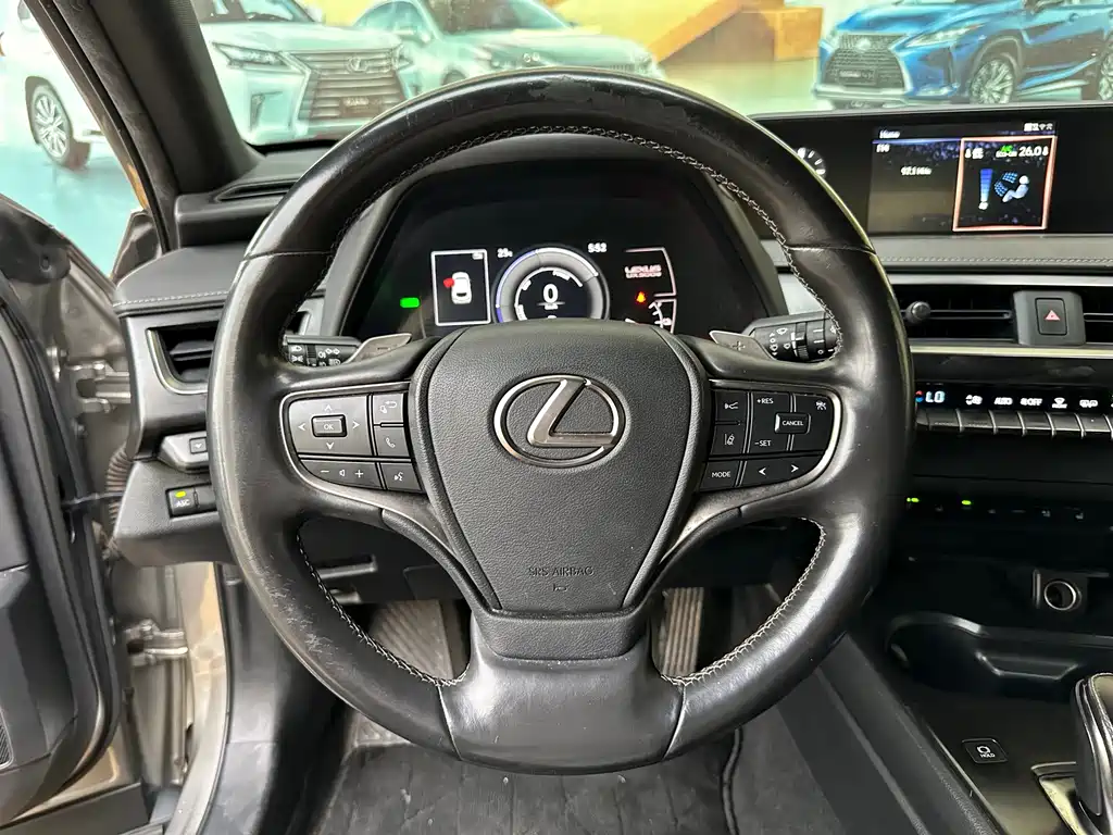 Lexus UX New Energy — миниатюра 8