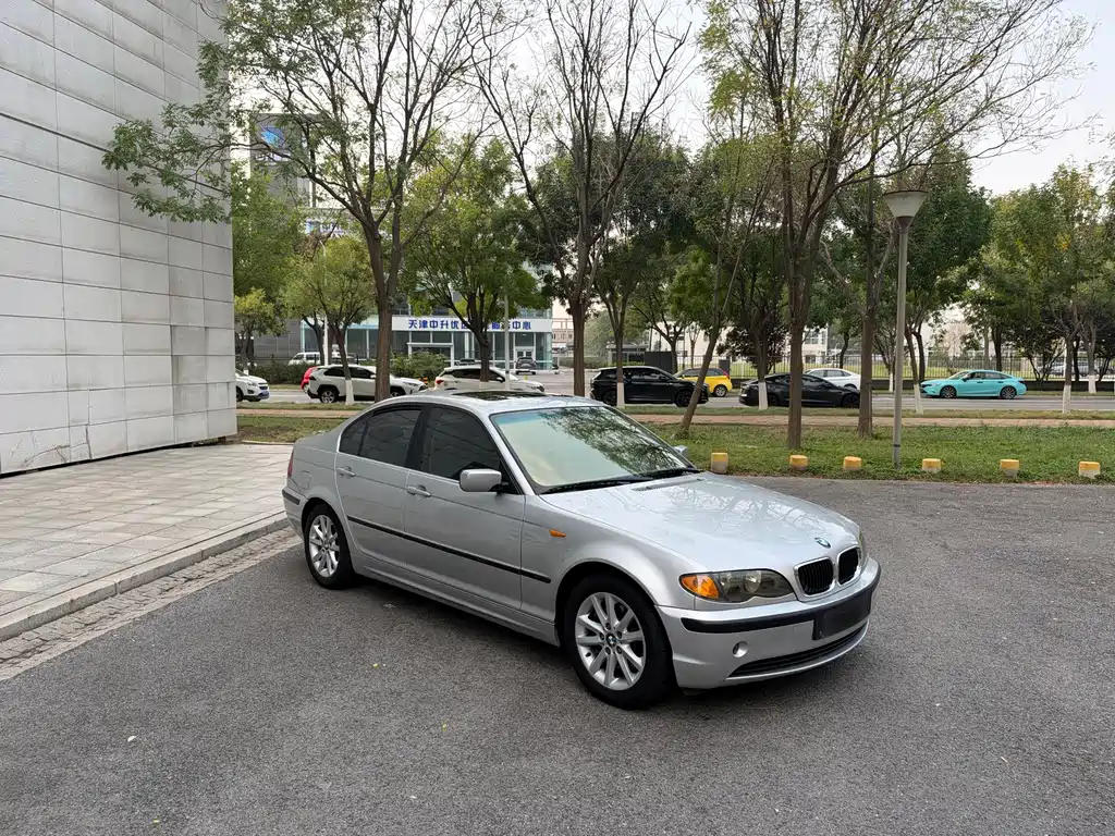 BMW 3 Series — миниатюра 3