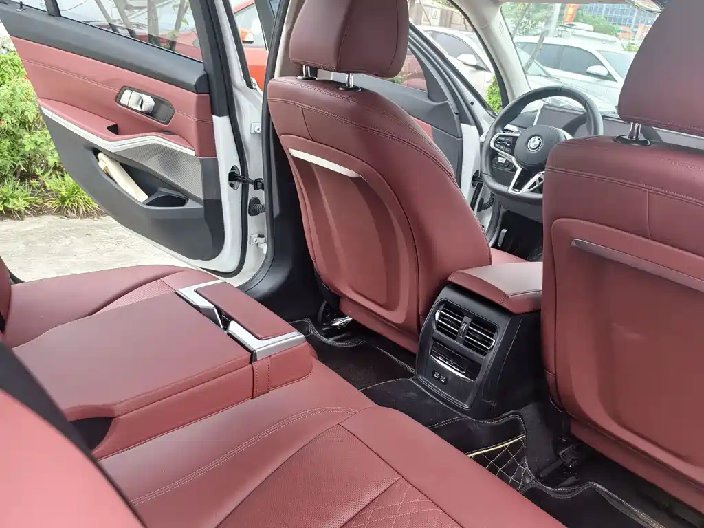 BMW 3 Series — миниатюра 11