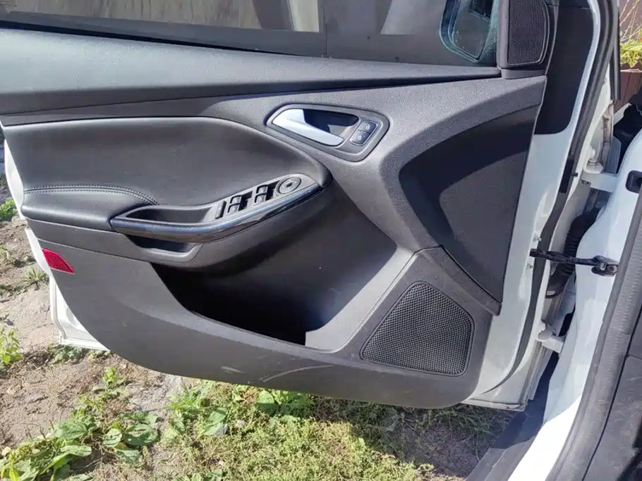 Ford Focus — миниатюра 7