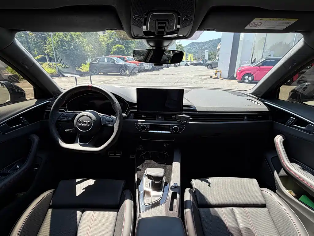 Audi A4L 2025 200 Enjoy 40 TFSI Luxury B&O