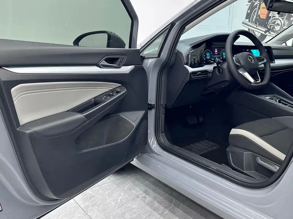 Volkswagen Golf — миниатюра 6