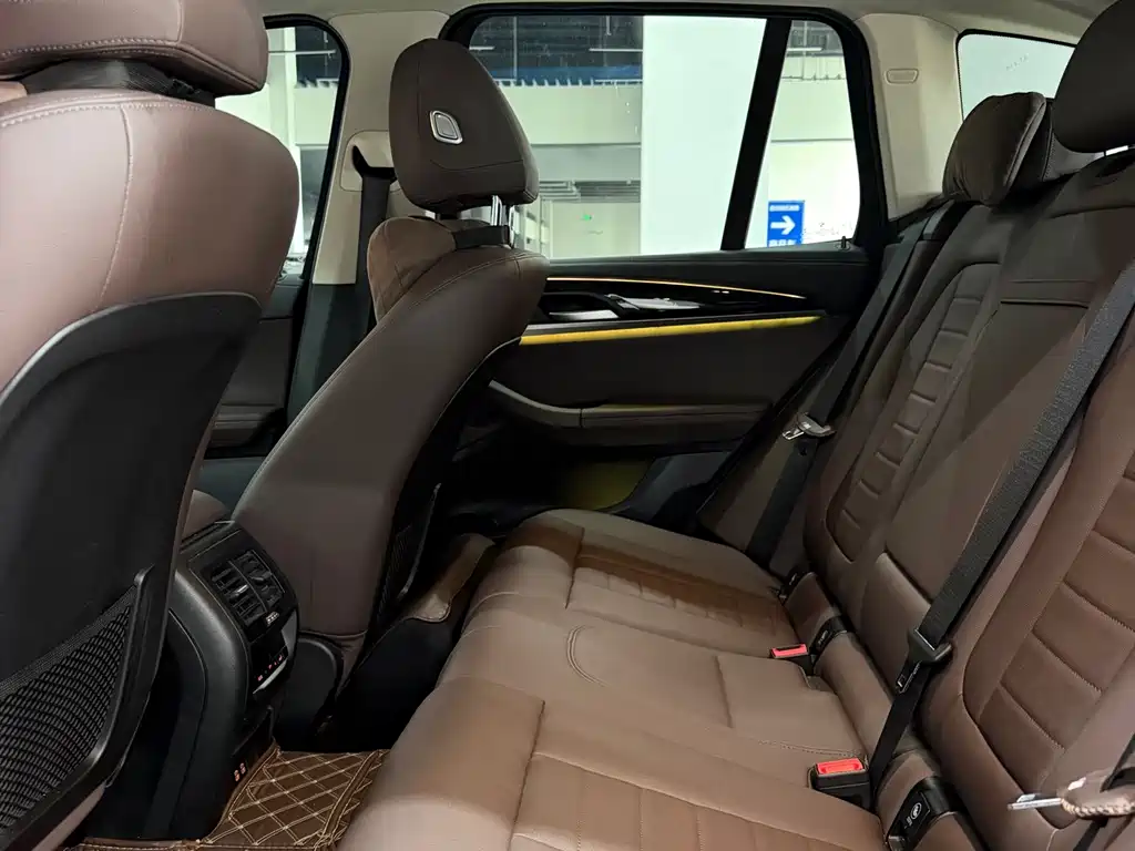 BMW X3 — миниатюра 8