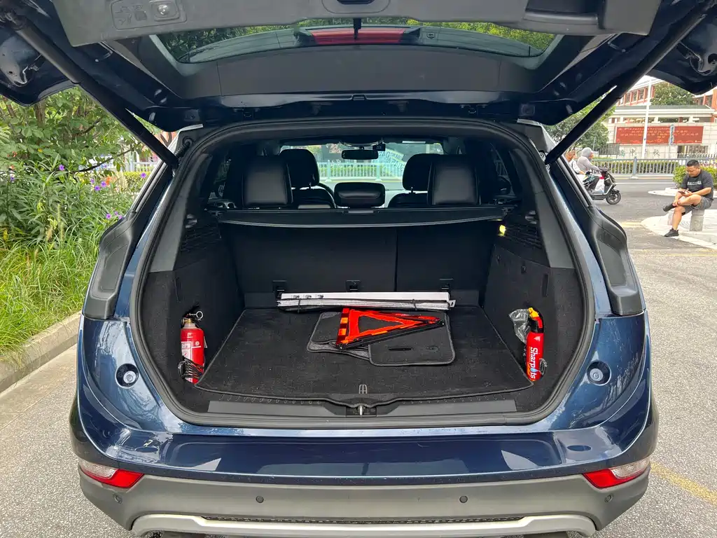 Lincoln MKC — миниатюра 16