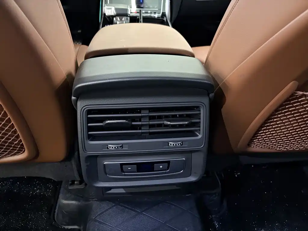 Audi Q7 — миниатюра 18