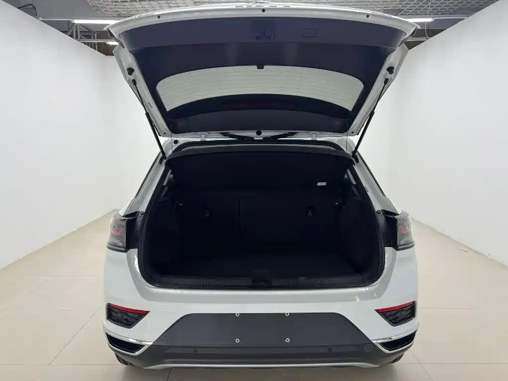 Volkswagen T-Roc — миниатюра 8