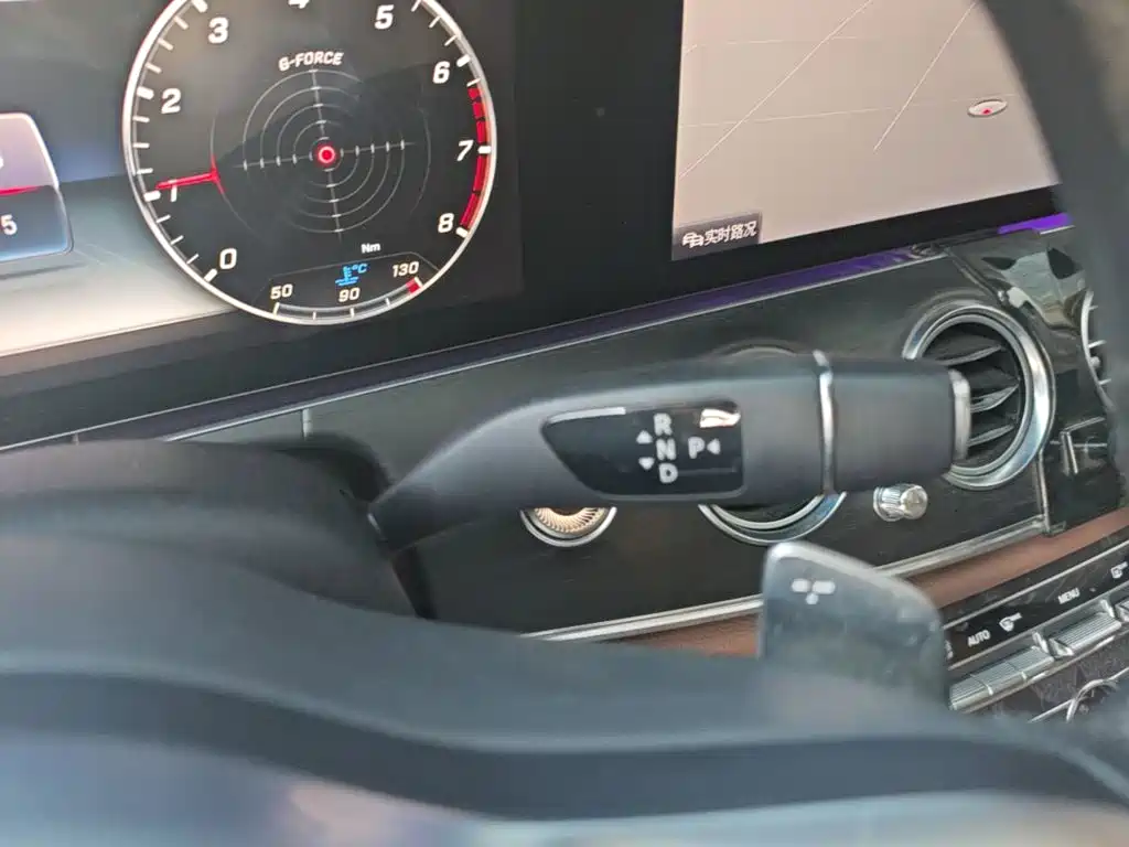 Mercedes-Benz E-Class — миниатюра 14