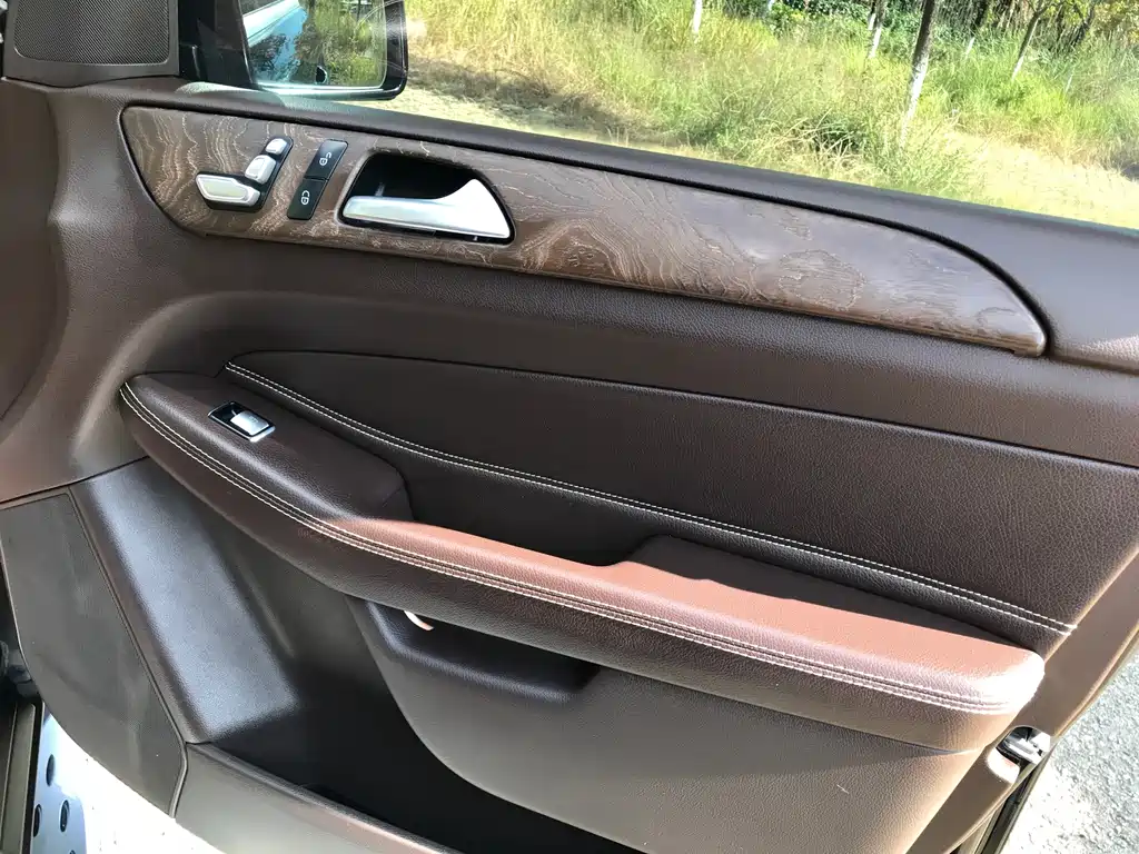 Mercedes-Benz GLE (Import) — миниатюра 17