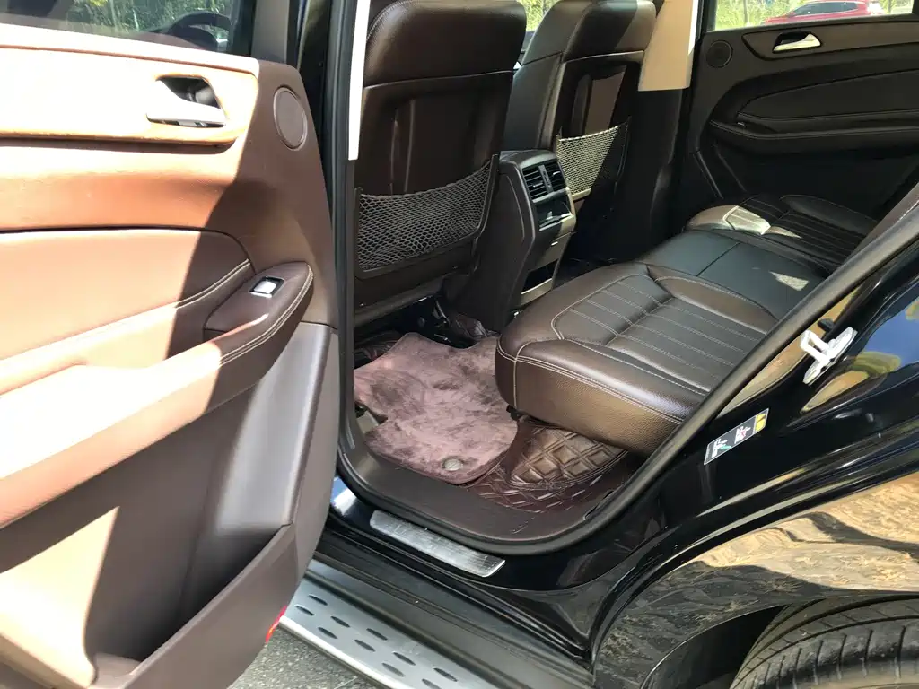 Mercedes-Benz GLE (Import) — миниатюра 18