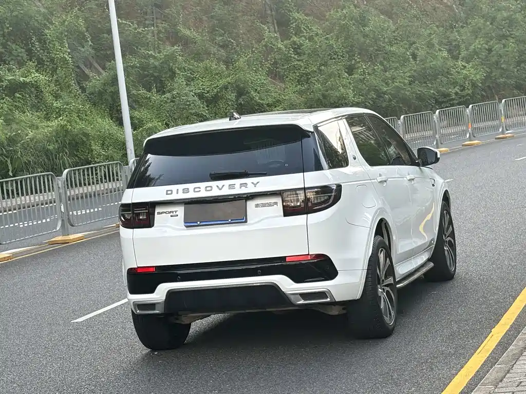 Land Rover Discovery Sport — миниатюра 23