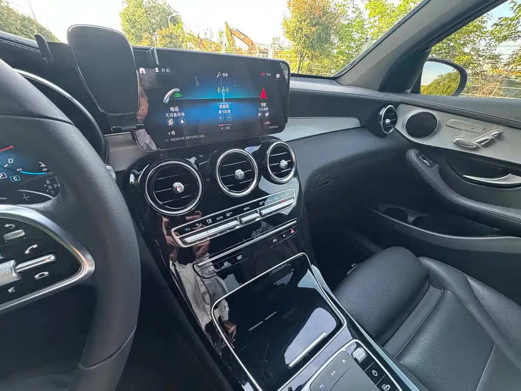 Mercedes-Benz GLC 2022 GLC 260 4MATIC SUV