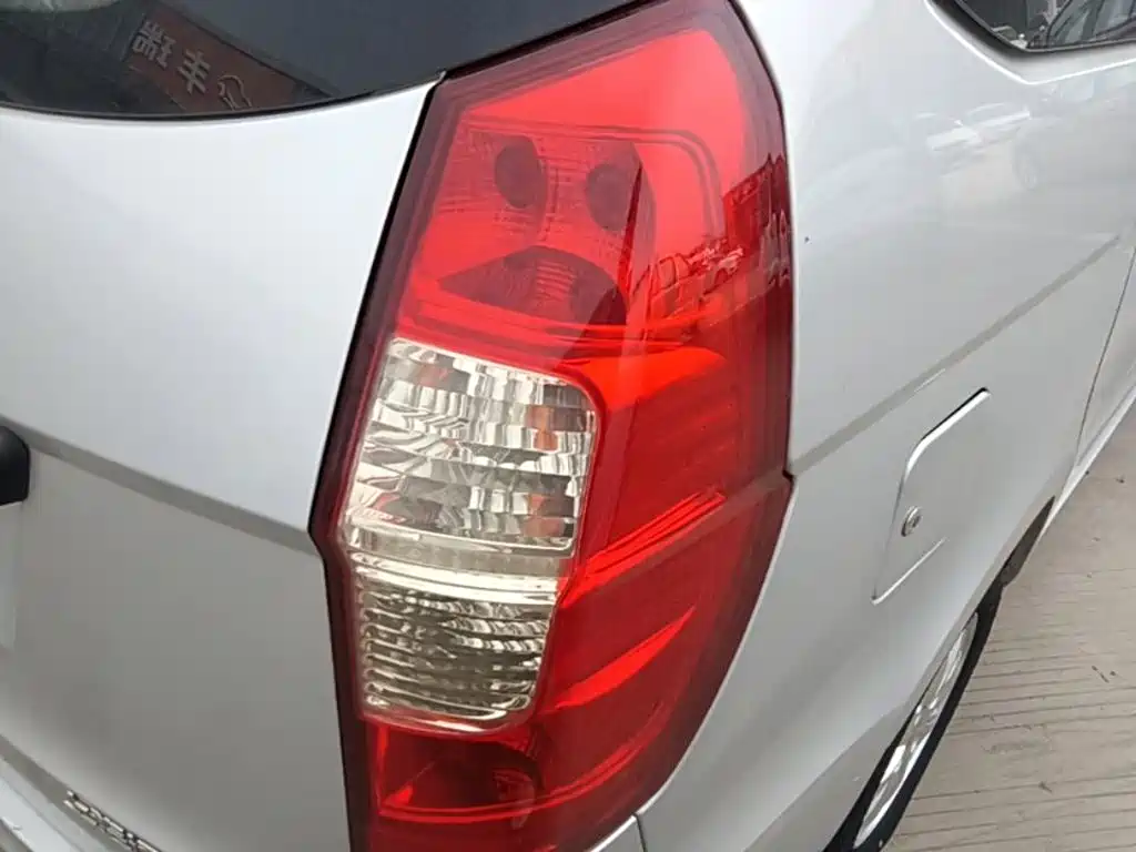 Wuling Hongguang — миниатюра 8