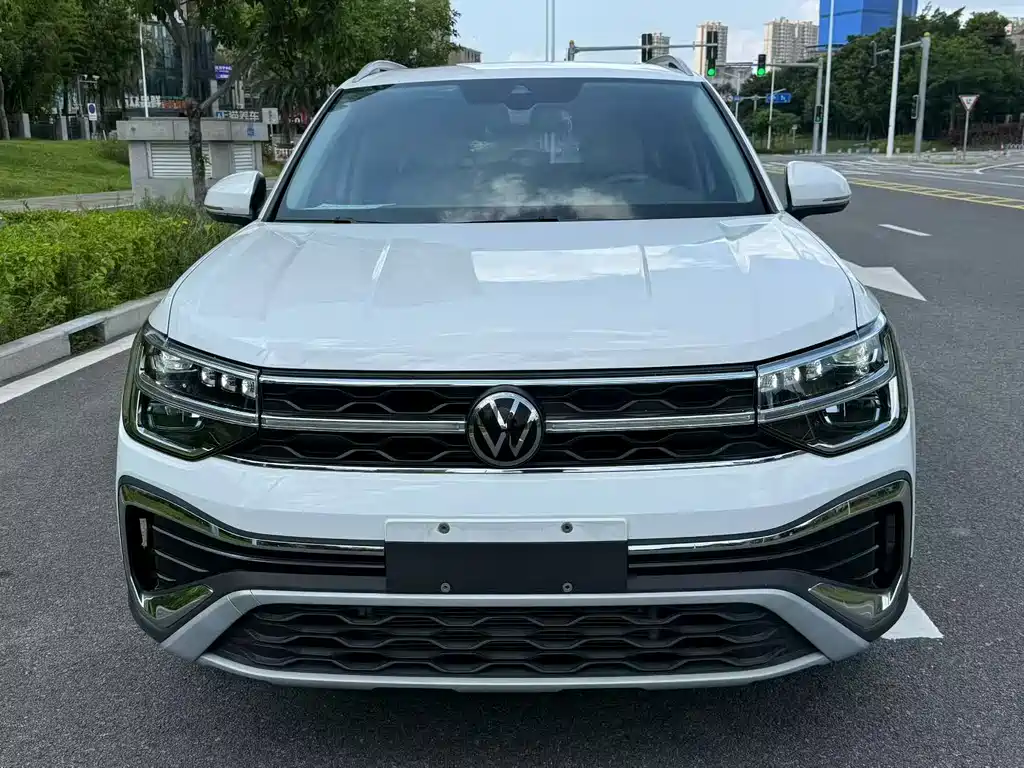 Volkswagen Tharu — миниатюра 2