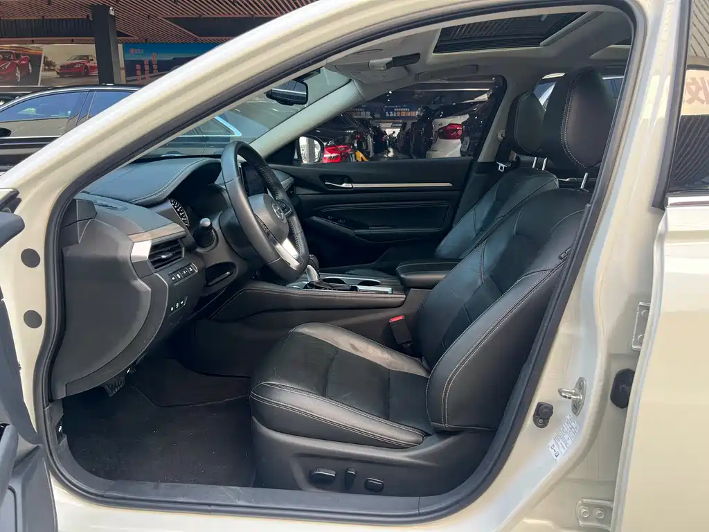 Nissan Teana — миниатюра 7