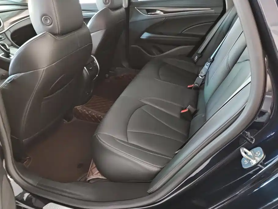 Buick LaCrosse — миниатюра 11