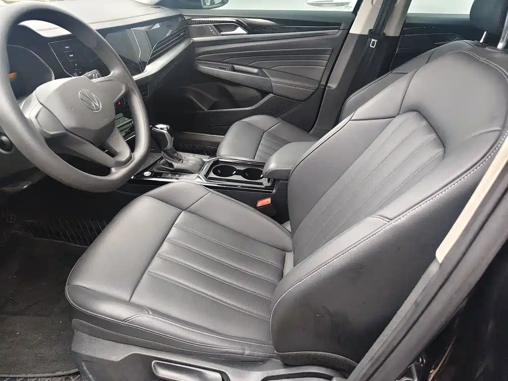 Volkswagen Passat PHEV — миниатюра 3