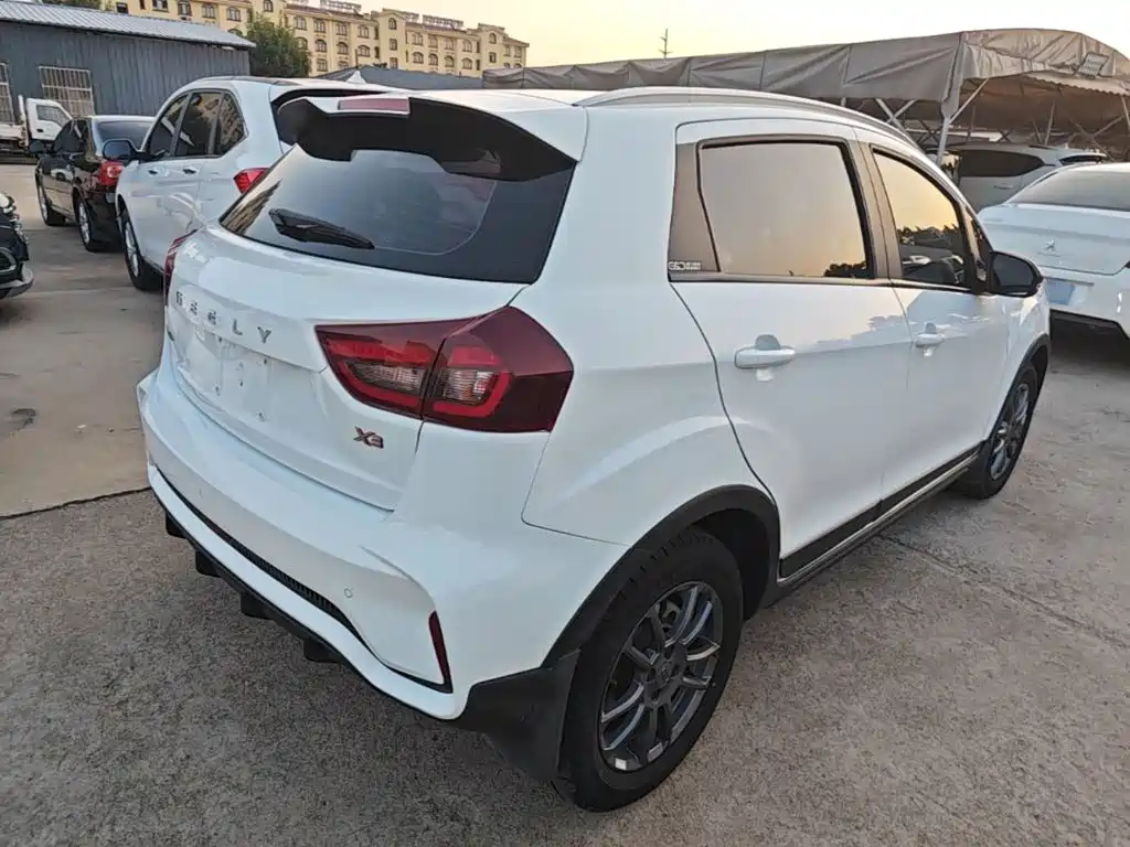 Geely Vision X3 — миниатюра 7