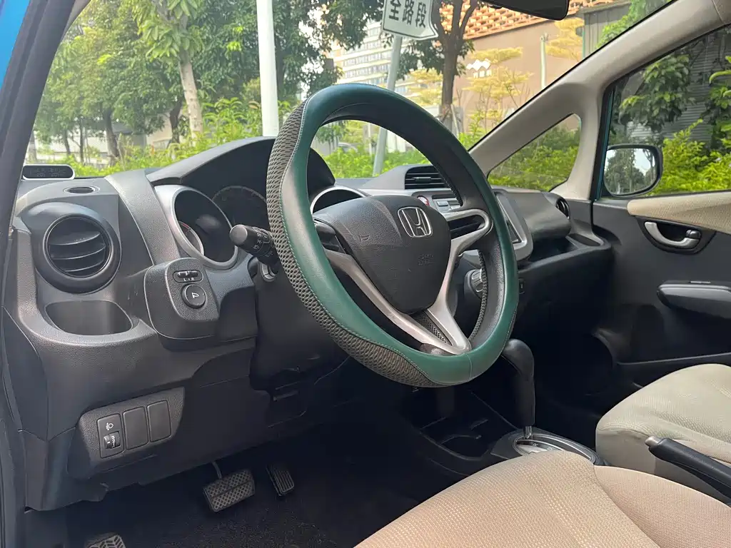 Honda Fit — миниатюра 14