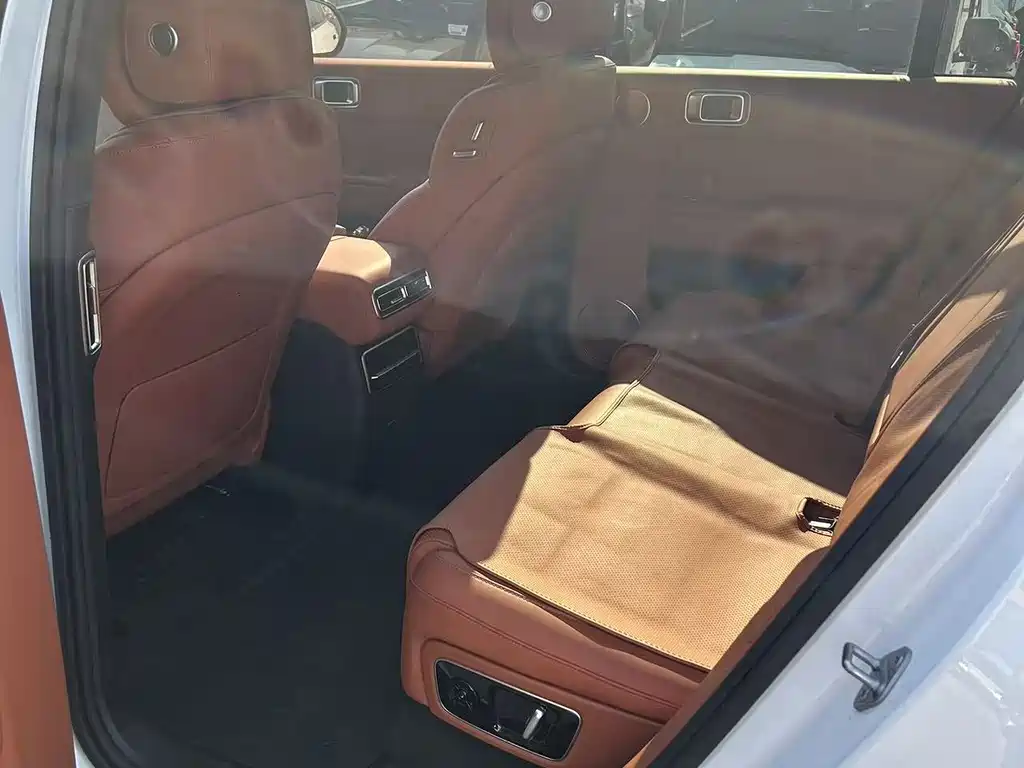 Li Auto Li L7 — миниатюра 5