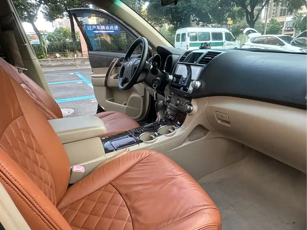 Toyota Highlander — миниатюра 7