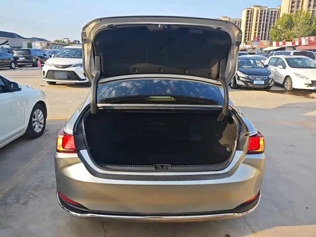 Lexus ES — миниатюра 19