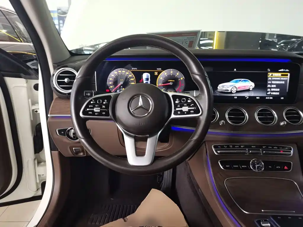 Mercedes-Benz E-Class E 2019 E 300 L Fashion