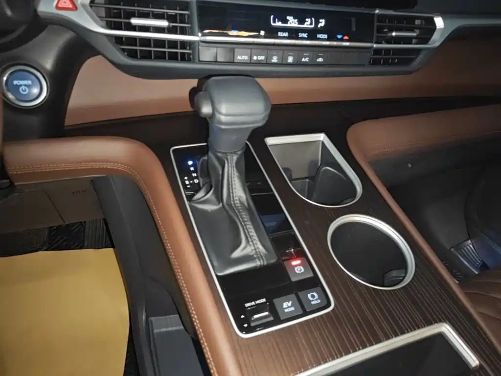 Toyota Sienna — миниатюра 14