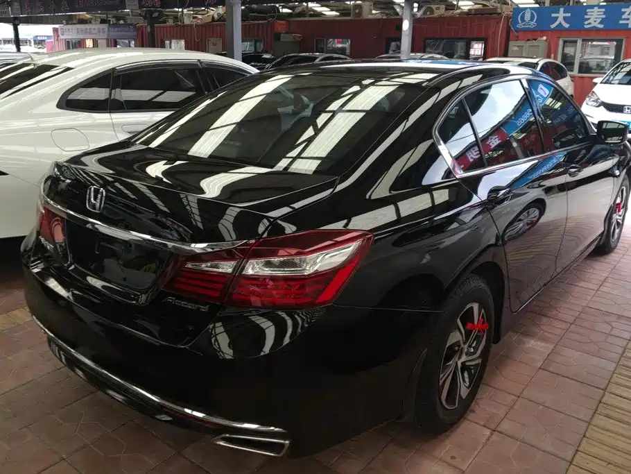 Honda Accord — миниатюра 3