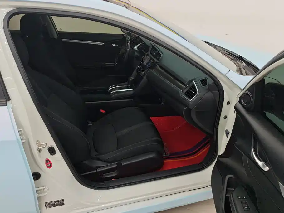 Honda Civic — миниатюра 8