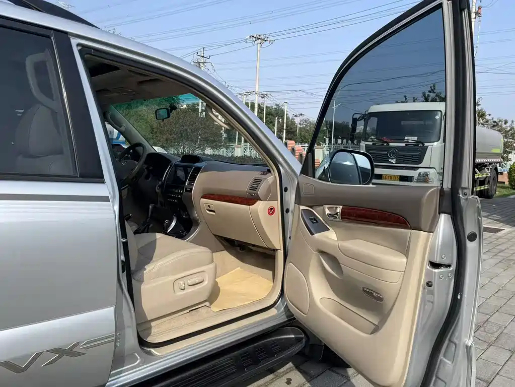 Toyota Prado — миниатюра 13