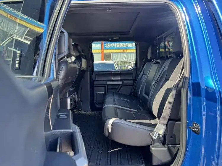 Ford F-150 Raptor — миниатюра 7