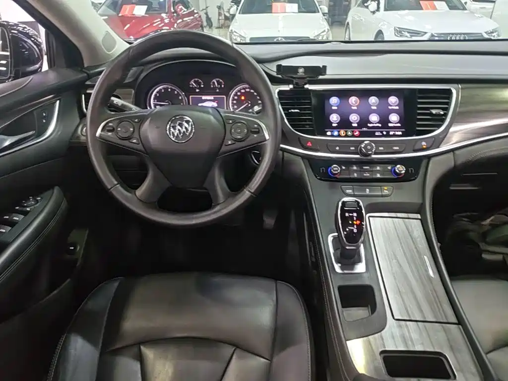 Buick LaCrosse — миниатюра 13
