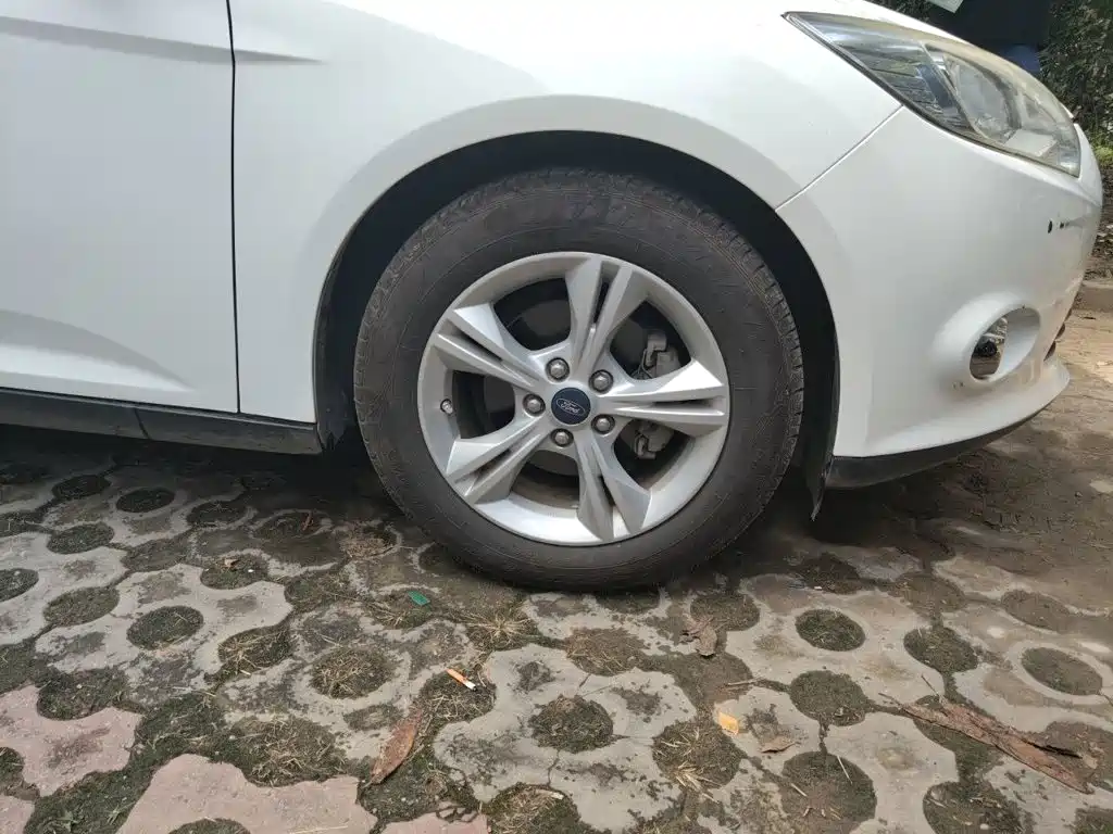 Ford Focus — миниатюра 8