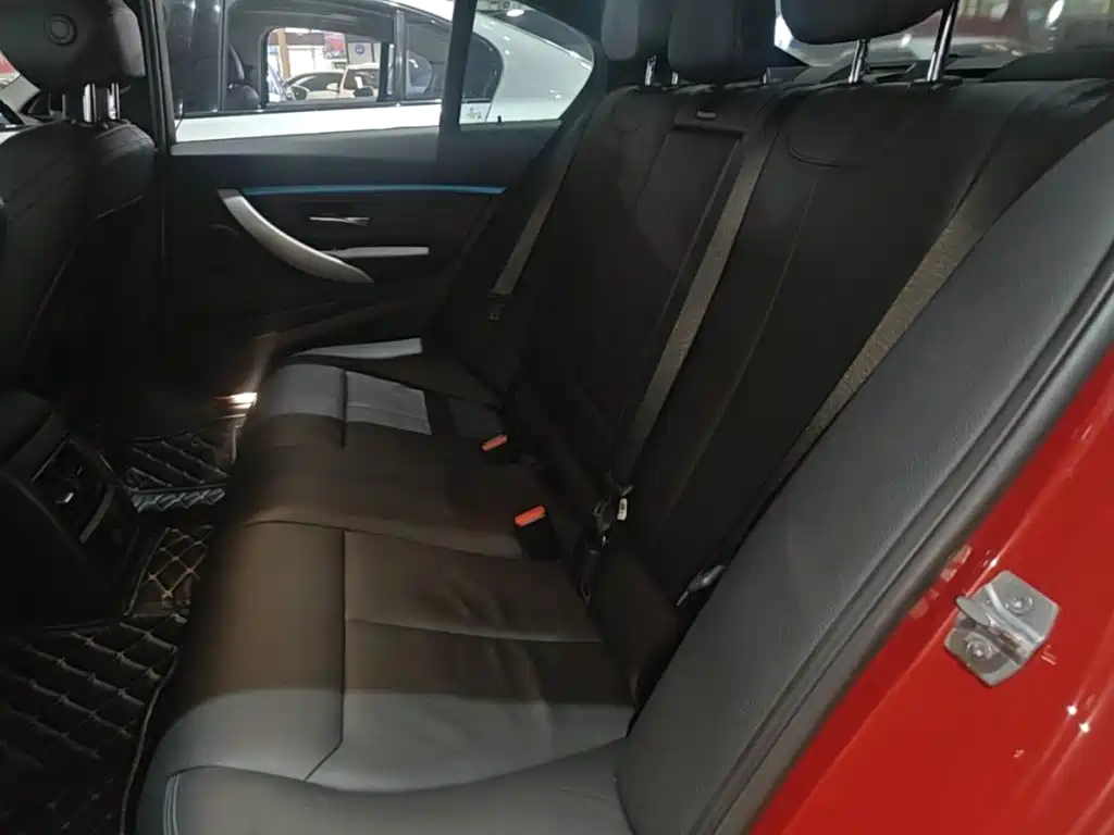 BMW 3 Series — миниатюра 17