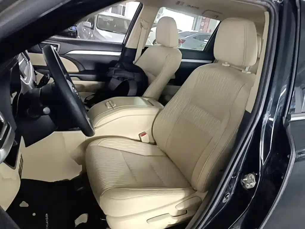 Toyota Highlander — миниатюра 15