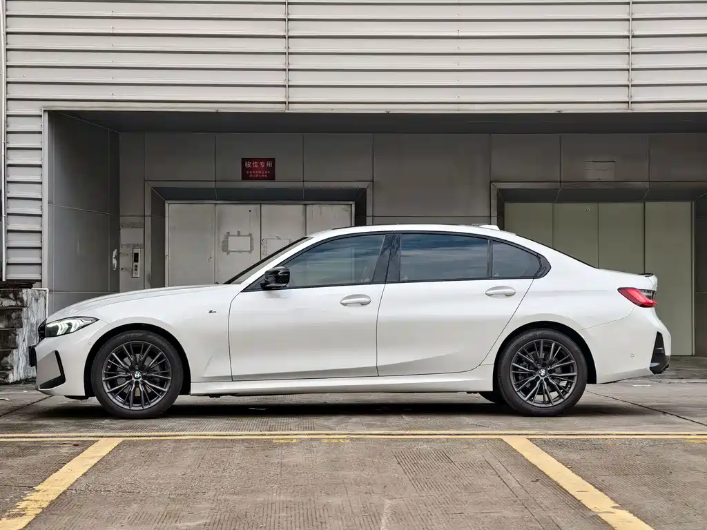 BMW 3 Series — миниатюра 4