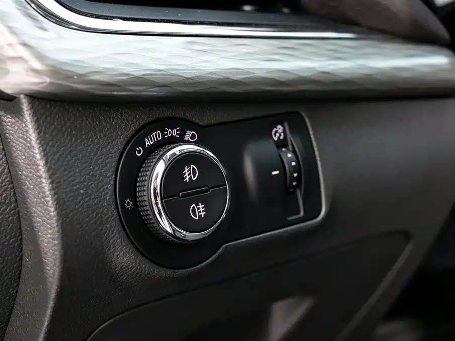 Chevrolet Malibu — миниатюра 13